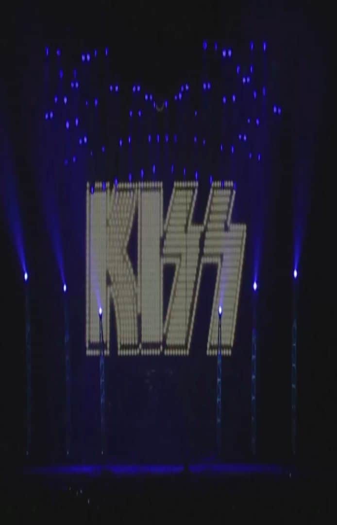 KISSのインスタグラム：「⚡ Tickets for our final show in Australia are ON SALE NOW! ⚡  We’re headed down under for the last time, so you better believe it’s going to be a tour for the KISSTORY books!  https://premier.ticketek.com.au/shows/show.aspx?sh=KISS21  Get your tickets to THE LAST KISS now!   #EndOfTheRoadTour #TheLastKiss」