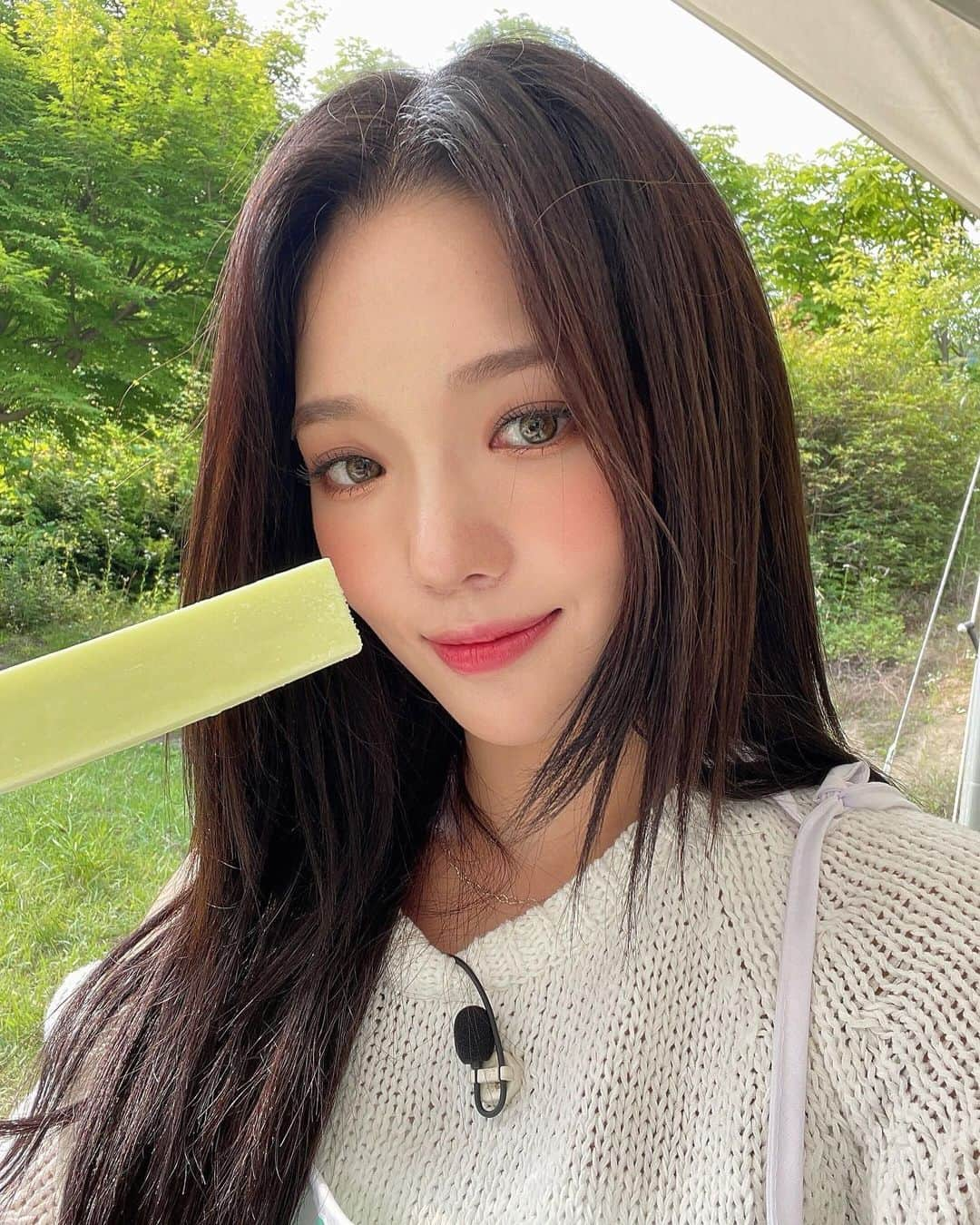 Mnetさんのインスタグラム写真 - (MnetInstagram)「올 때 메로나 🍈  #지선」7月25日 21時28分 - officialfromis_9