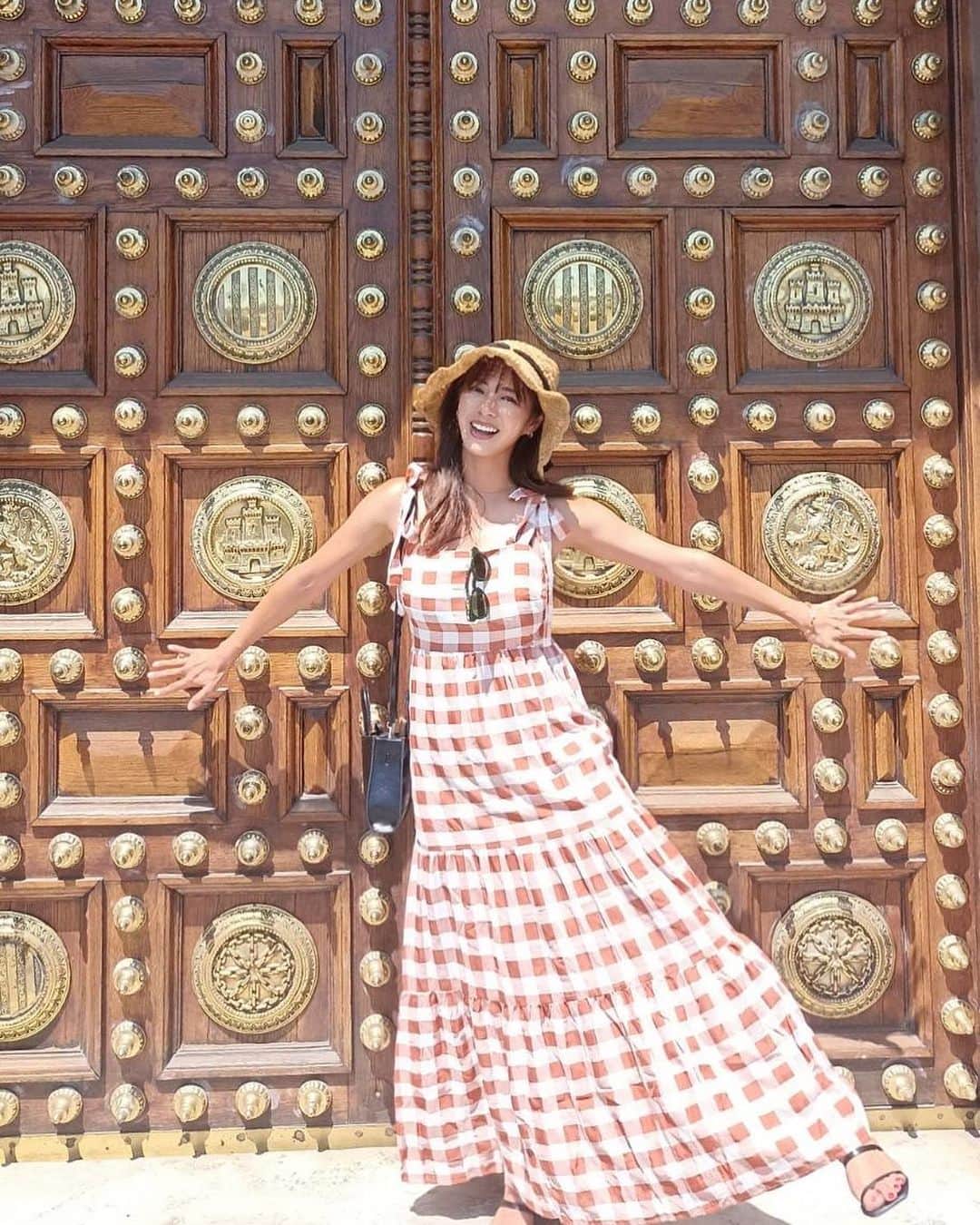 わちみなみのインスタグラム：「👒  いつかお仕事でスペイン行きたい🌻 ずっと思ってる場所💞  ゆったり 海もあって🏖 アートもたくさんあって 🫶 空気もスモーキーで空も青くて好き✨」