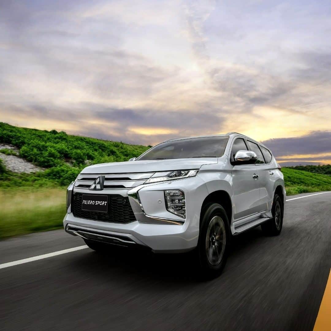 Mitsubishi Motors Thailandのインスタグラム：「ให้จุดหมายเป็นแรงผลักดัน เพื่อค้นหาประสบการณ์ใหม่ๆ ไปกับมิตซูบิชิ ปาเจโร สปอร์ต ราคาเริ่มต้น 1,299,000 บาท   #PajeroSport #MitsubishiMotorsThailand #MitsubishiMotors」