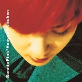 BONNIE PINK STAFFさんのインスタグラム写真 - (BONNIE PINK STAFFInstagram)「＼アナログ3作品復刻✨／  今年のレコードの日、11/3(木・祝)に ＊『Blue Jam』 ＊『Heaven’s Kitchen』 ＊『evil and flowers』 の復刻発売が決定いたしました💖  どれもカラーヴァイナル仕様で新たに復刻発売！ いずれも小泉由香さんのリマスター音源をマスターに採用し、歌詞ブックレットにはBONNIE PINK本人によるライナーノーツを掲載しています🖋 おみのがしなくー！  👇各レコードの詳細はこちら👇 ▼『Blue Jam』 仕様：LPレコード(1枚組・クリアパープル・カラーヴァイナル仕様) 価格：4,400円(税込) ＊カラーブックレット封入  ＜Side A＞ 1. Scarecrow 2. Curious Baby 3. キャンディ2つの散歩 4. 背中  ＜Side B＞ 1. Freak 2. Too Young To Stop Loving 3. Maze Of Love 4. オレンジ  ▼『Heaven’s Kitchen』 仕様：LPレコード(1枚組・クリアスカイブルー・カラーヴァイナル仕様) 価格 : 4,400円(税込) ＊カラーブックレット封入  ＜Side A＞ 1. Heaven's Kitchen 2. ほほえみの糧 3. It's gonna rain! 4. Do You Crash? 5. Silence 6. Mad Afternoon  ＜Side B＞ 1. Lie Lie Lie 2. Melody 3. Pendulum 4. Get In My Hair 5. Farewell Alcohol River 6. No One Like You  ▼『evil and flowers』 仕様：LPレコード(1枚組・ピュア・カラーヴァイナル仕様) 価格：4,400円(税込) ＊カラーブックレット封入 ＜Side A＞ 1. Evil And Flowers(piano version) 2. Forget Me Not 3. Your Butterfly 4. Hickey Hickey 5. He 6. Eve's Apple 7. 金魚  ＜Side B＞ 1. Meddler 2. Masquerade 3. Quiet Life 4. Only For Him 5. Fallen Sun 6. Evil And Flowers  #BONNIEPINK #レコードの日 #レコードの日2022 #BlueJam #HeavensKitchen #evilandflowers」7月25日 17時00分 - bonniepink_staff