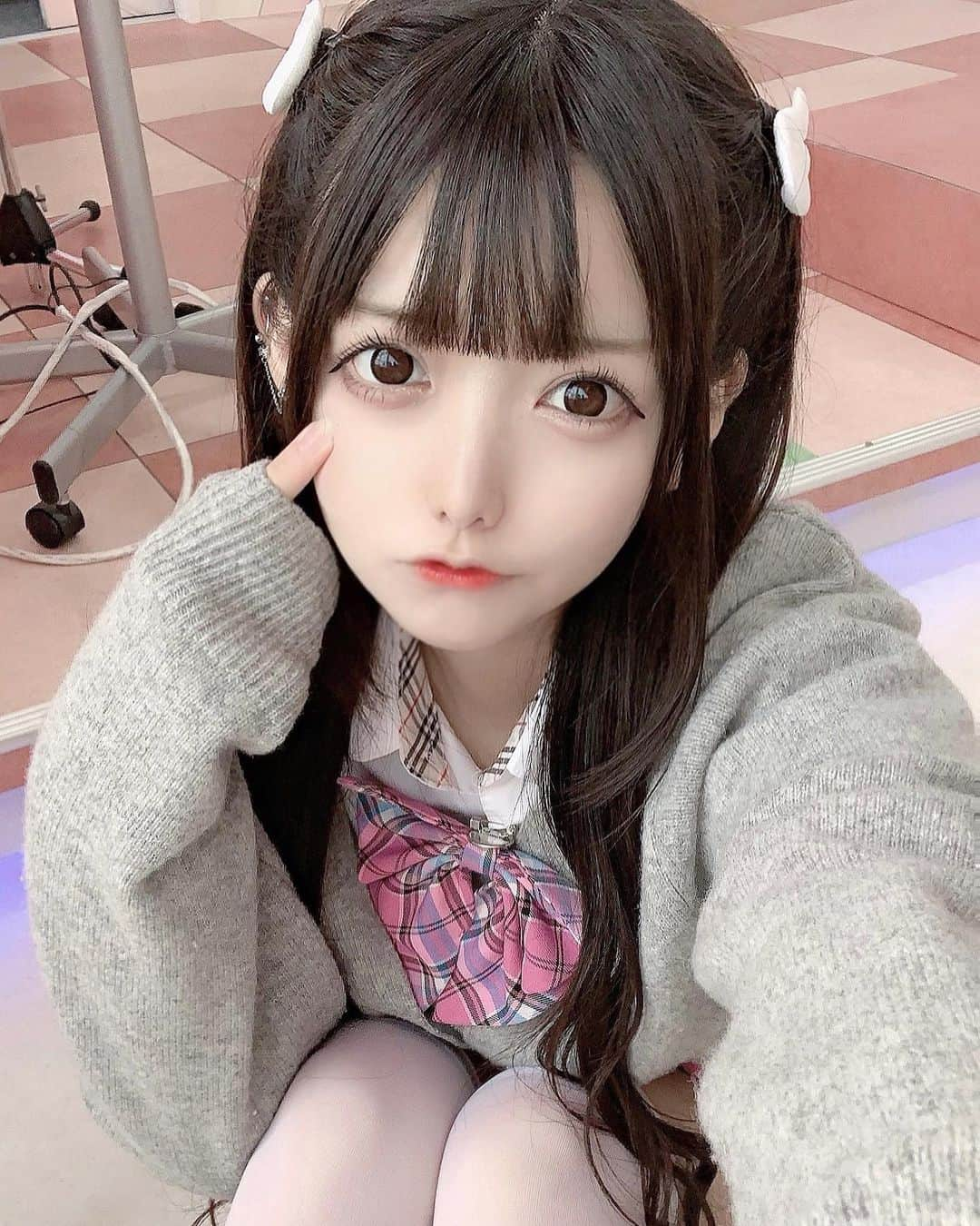 うさぎちゃんさんのインスタグラム写真 - (うさぎちゃんInstagram)「リセマラが許されないこの人生でももがいてんだから何かくれない？？神様(´△`)  #地雷#地雷女#量産#地雷メイク#地下アイドル#コンカフェ#コンカフェ嬢#キラキラコンカフェ嬢#制服#メイド#黒髪#歌舞伎町#自撮り女子#conceptcafe #idol#akihabara#meido#maid#maidcafe#meido#japanesegirl#kabukicho #japaneseidol#japaneseculture#cosplay#kawaii#like4likes#followｍe#followforfollowback」7月25日 18時14分 - usagi___hime