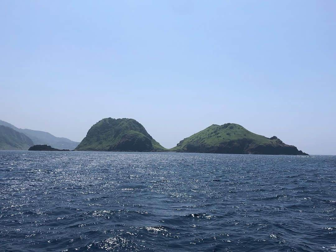 和田 一浩さんのインスタグラム写真 - (和田 一浩Instagram)「6月に佐渡島に石鯛釣りに行ってきました。釣り人チャンネルでYouTubeにアップされました。是非観てください！ #佐渡島　#磯釣り　#石鯛　#Daiwa釣り　#釣り人チャンネル　#和田一浩」7月25日 19時54分 - wadakazuhiro