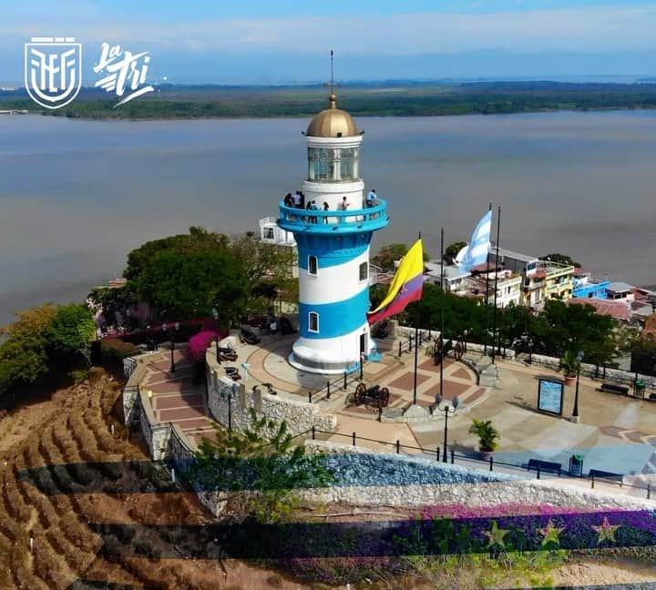 サッカー エクアドル代表チームのインスタグラム：「🙌 ¡Que la aurora gloriosa brille por siempre!  🥳 Felices 487 años de fundación a nuestra querida ciudad Santiago de Guayaquil.  #FundaciónDeGuayaquil #VivaGuayaquil」