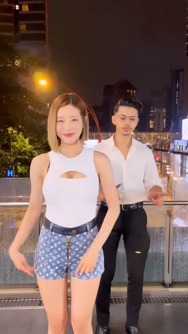 Dj Sodaのインスタグラム：「@asad.motawh 나랑 #틱톡챌린지 할래?👯‍♀️🖤  Let’s do #TikTokChallenge together with me!」