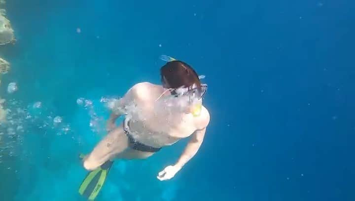 ロベルト・ボッレのインスタグラム：「🧜🏽‍♂️  @diamonds_thudufushi ❤️」