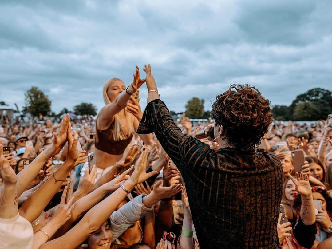 The Vampsのインスタグラム：「Saturday at @splendourfest 🌞 thanks for having us, see you again in November Nottingham. Sold out show let’s be having you 🔥」