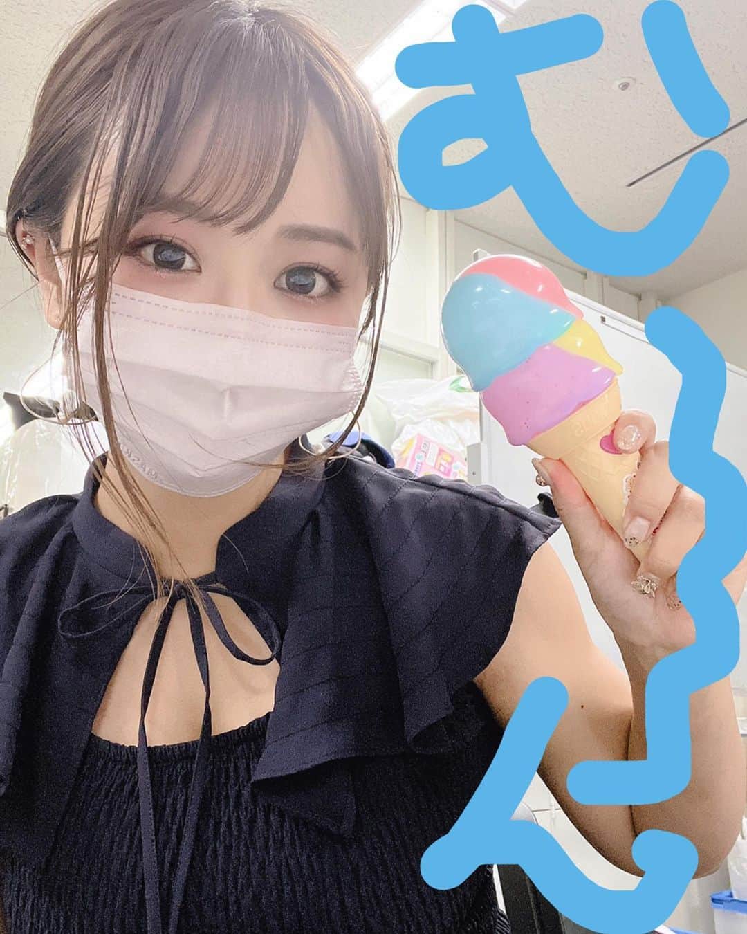 のインスタグラム：「🐳🐳🐳 きのうは７月最後の月曜日！ むん、お聴きいただきまして ありがとうございました〜！  みんなも 「デリシャスパーティ♡プリキュア　ドリームステージ」 是非観に行ってみてくださいね♪♪♪  さあ！来週からは！  【鷲崎健のヨルナイト×ヨルナイト 月曜日】  ８月のマンスリーアシスタントを担当させていただきます❣️  久しぶりの鷲崎さんとラジオおおおお✨ うれしいいいいいいいいいいいいいい✨ 鷲崎さんの関西弁浴びまくるぞ〜！！！✨ ８月もたのしみいっぱいだあ(((о(*°▽°*)ο)))  今週も１週間がんばりましょう！ ほな！  ... one-piece #snidel accessory #ahkah  ... だよ〜◡̈」