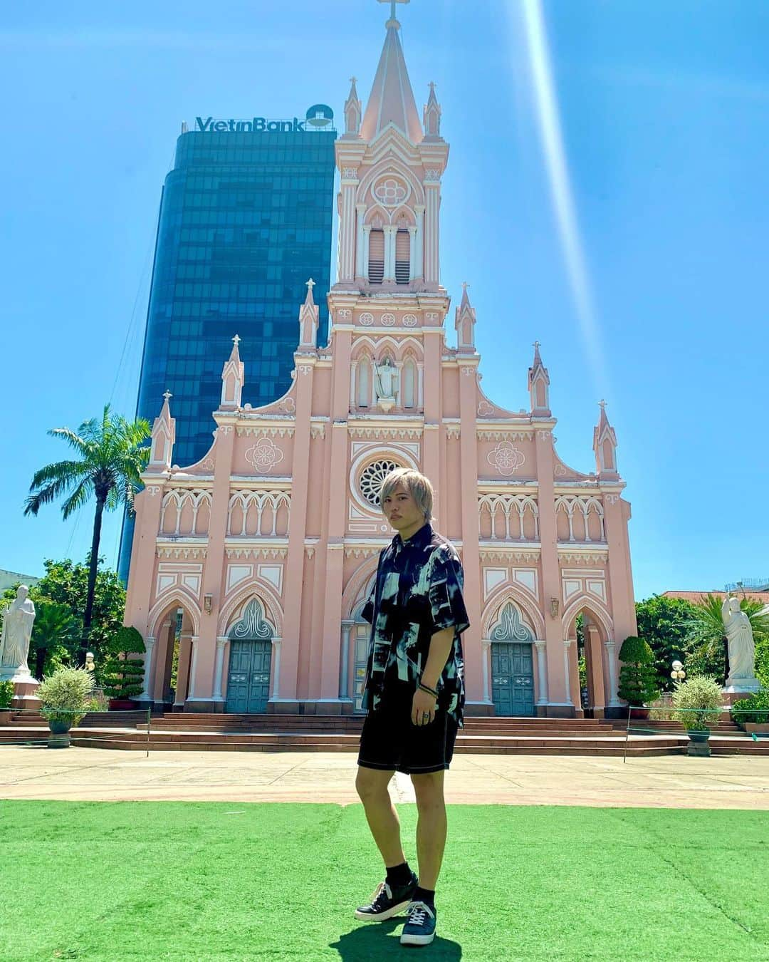 YASTIN さんのインスタグラム写真 - (YASTIN Instagram)「ダナン大聖堂🔔  #ダナン大聖堂 #danangcathedral #ダナン旅行 #danang #danangvietnam #다낭대성당　#enjoydanangphotocontest #enjoydanang」7月26日 13時55分 - yastin0109