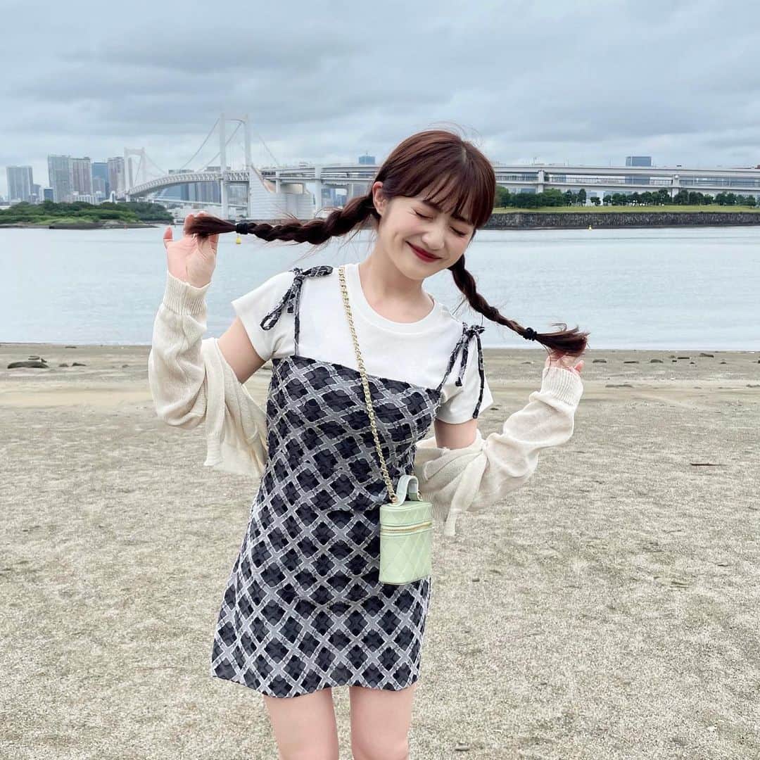 河﨑莉奈のインスタグラム：「いっぱい載せたから見てね🐳🍉  お気に入りのキャミワンピ🍒  @berin__official 7/27 pm8:00🛒  お台場の海見るとやる気出るから好きな場所の１つ🗼  誰かドライブへ連れてって🚙」