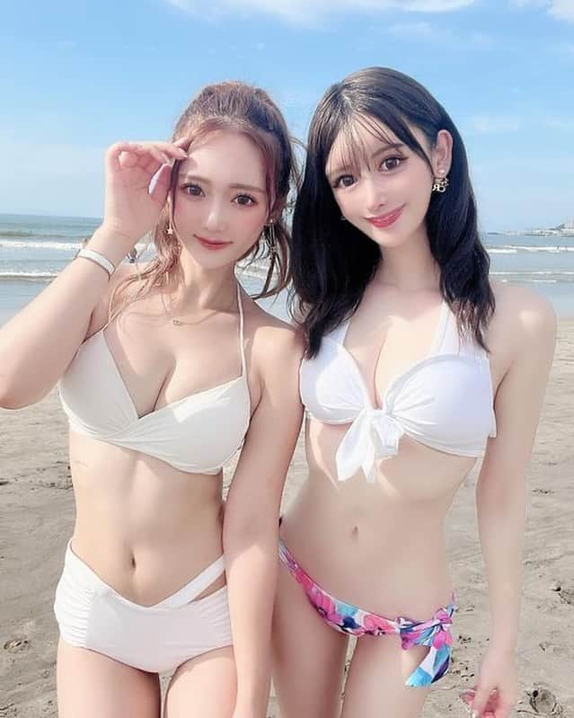 美女美容事情さんのインスタグラム写真 - (美女美容事情Instagram)「《白ビキニ美女×2✌️💛🤍》 *⁠ 今回ご紹介させて頂きますのは!!👀❤︎⁠⠀ ⚫︎ゆうかちさん< @yuuka_stagram > ⚫︎ゆうめろさん< @yk.o0 > 　ふたりの素敵なお写真📸⁠⠀⁠⠀⁠⠀⁠ *⁠⠀⁠⠀⁠⠀⁠⠀ スタイルが抜群の水着美女ふたり!!💖🧡 ふたりとも色白で白ビキニが似合ってますね!!🤍🏖 *⠀⁠⠀⁠⠀⁠⠀⁠⠀⁠⠀⁠⠀⁠⠀⁠⠀ 素敵な投稿ありがとうございました☺️📸✨ *⠀⁠⠀⁠⠀⁠⠀⁠⠀ ふたりのアカウントには他にも素晴らしい投稿が沢山ありますので是非覗いてみてくださいね💁‍♀️💙⁠⠀⁠⠀⁠⠀⁠⠀ *⠀⁠⠀⁠⠀⁠⠀⁠⠀ △▼△▼△▼△▼△▼△▼△▼△▼△▼ ⁠⠀⁠⠀⁠⠀ ❤🧡💛「美女美容事情」💚💙💜⠀⠀⠀⠀⠀⠀⠀⠀⠀⠀⠀⠀⠀⠀⁠⠀⁠⠀⁠⠀⁠⠀⁠⠀ 👇掲載ご希望の方は👇⠀⠀⠀⠀⠀⠀⠀⠀⠀⠀⠀⠀⠀⠀⠀⁠⠀⁠⠀⁠⠀⁠⠀⁠⠀ @b_b_j.jタグ付けと🖤 #ビジョビ ⁠⠀ 🖤タグ付けお願いします✨⠀⠀⠀⠀⠀⠀⠀⠀⠀⠀⠀⠀⠀⠀⠀⁠⠀⁠⠀⁠⠀⁠⠀⁠⠀ △▼△▼△▼△▼△▼△▼△▼△▼△▼ ⁠⠀⁠ #由比ヶ浜 #水着 #海 #白ビキニ #ビキニ #ビキニ #ポニーテール #インスタ美女 #ゆうかち #ゆうめろ #インスタグラマー」7月26日 18時09分 - b_b_j.j