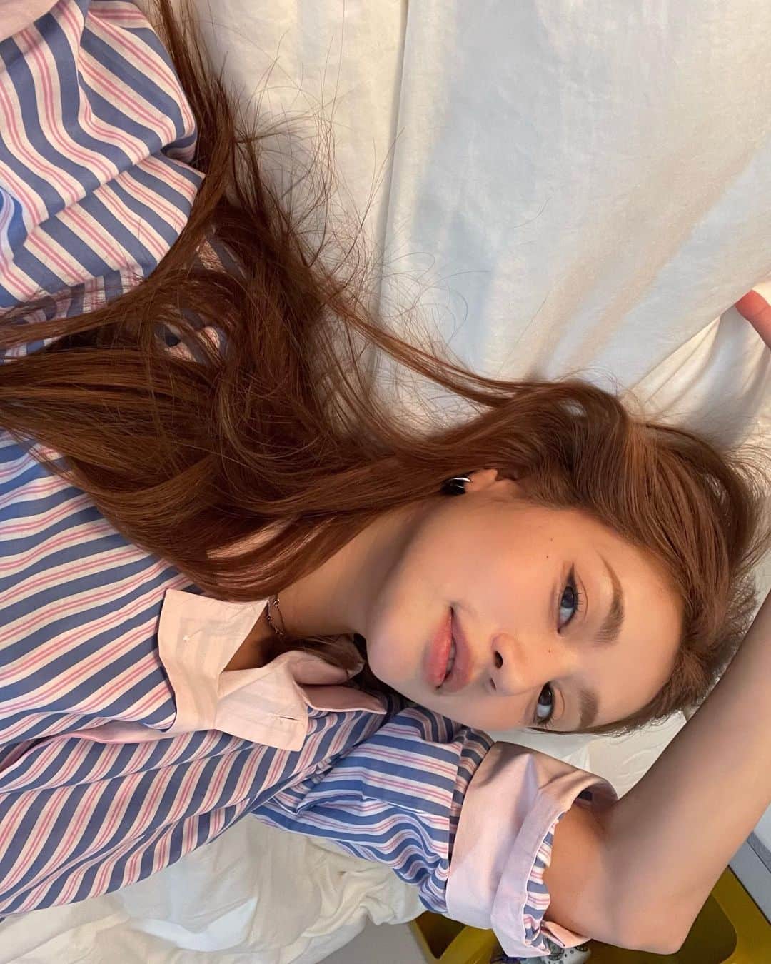 パク・ソラのインスタグラム：「요 귀여운 잠옷을 오또카지😝💕💕」