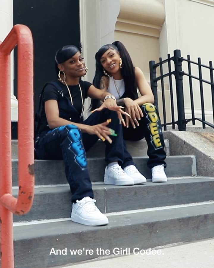 NikeNYCのインスタグラム：「We love being from Brooklyn… embodying where we’re from, in our own way, and staying true to our style.”  Lock in with ShaaBiggaa & Hiii Siddity of GIRLL CODEE, Brooklyn’s very own next big up-and-coming rap duo. Tag along as they take us crosstown to show how they stay true to their BK roots, then bring it back home to 21M where they reflect on why New York fashion and Nike go hand-in-hand.  #Nike50 #21m」