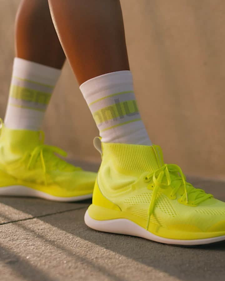 lululemonのインスタグラム：「Run. Train. Go. Introducing #chargefeel. In this workout shoe, pressing pause is optional. @dejariley, MIRROR Trainer and Boxer, proves it.   Available now—link in bio to meet the women-first shoe that does it all.」