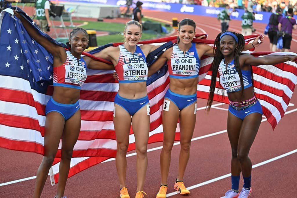 ジェンナ・プランディーニのインスタグラム：「World Champs!! 🇺🇸」