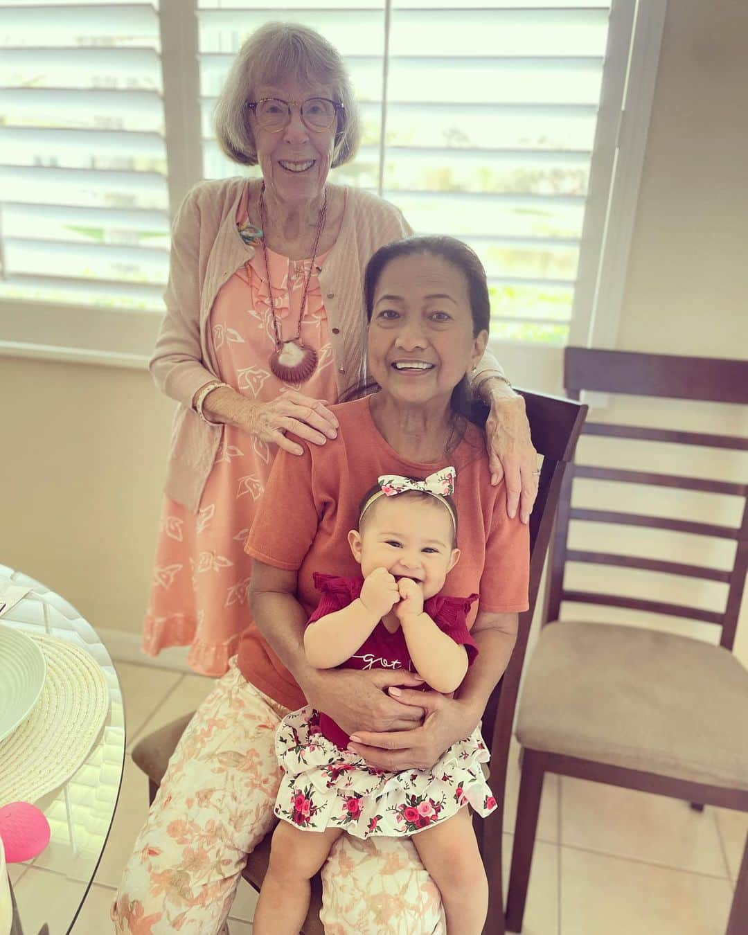 アマンダ・エボラさんのインスタグラム写真 - (アマンダ・エボラInstagram)「Happy Birthday Mom! 🎂🎉  Now a mother myself, I see the World more than ever through your eyes and know my love is stronger.  Love you always #whendaughtersbecomemothers」7月27日 7時38分 - acevora84