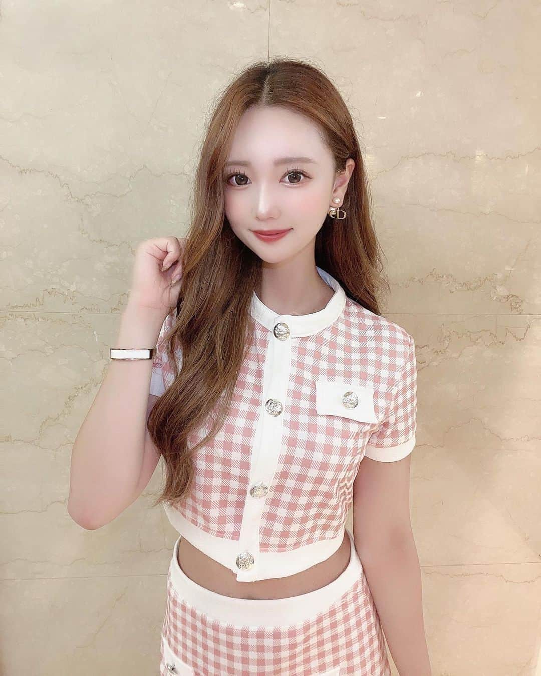 のインスタグラム：「最近のコーデ🥼𓂃🎀𓈒𓏸  1.2枚目のセットアップ 3枚目のサングラス 4.5枚目の水着と麦わら帽子 6.7.8.枚目の白のワンピース  これ全部 @shein_japan のなの！！😳👏🏻✨  安くて可愛いのいっぱいあるから SHEINの服買ってる人も多いと 思うけど、私のお気にり載せたから よかったらお揃いしてみてね〜🎶  クーポンコード：yuuka こちらのクーポンコード利用で、お買い上げ金額1～5,999円 まではセール価格より15%OFF、6,000円以上は20%OFFが 適用されます！  ▼着用商品 10116749 2974760 10363373 10366034 3008238  #SHEIN #SHEINforall #SHEIN購入品 #今日のコーデ #OOTD #購入品紹介」