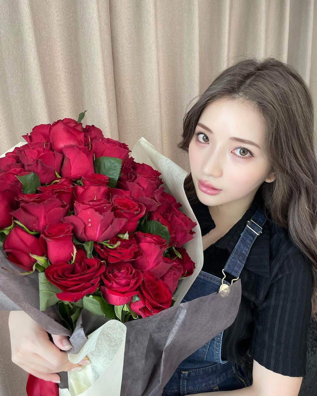 南りほのインスタグラム：「beautiful rose🌹🌹🌹」