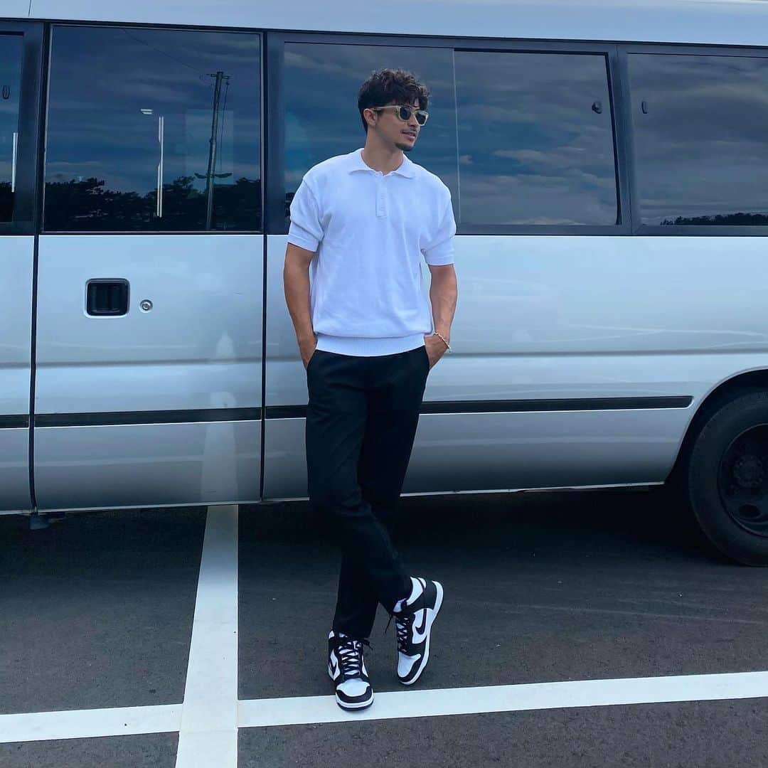 のインスタグラム：「最近は綺麗めな格好にストリート感 #mensfashion  #fashionstyle  #model #modelstyle  #mode #moda  #streetfashion  #streetstyle」