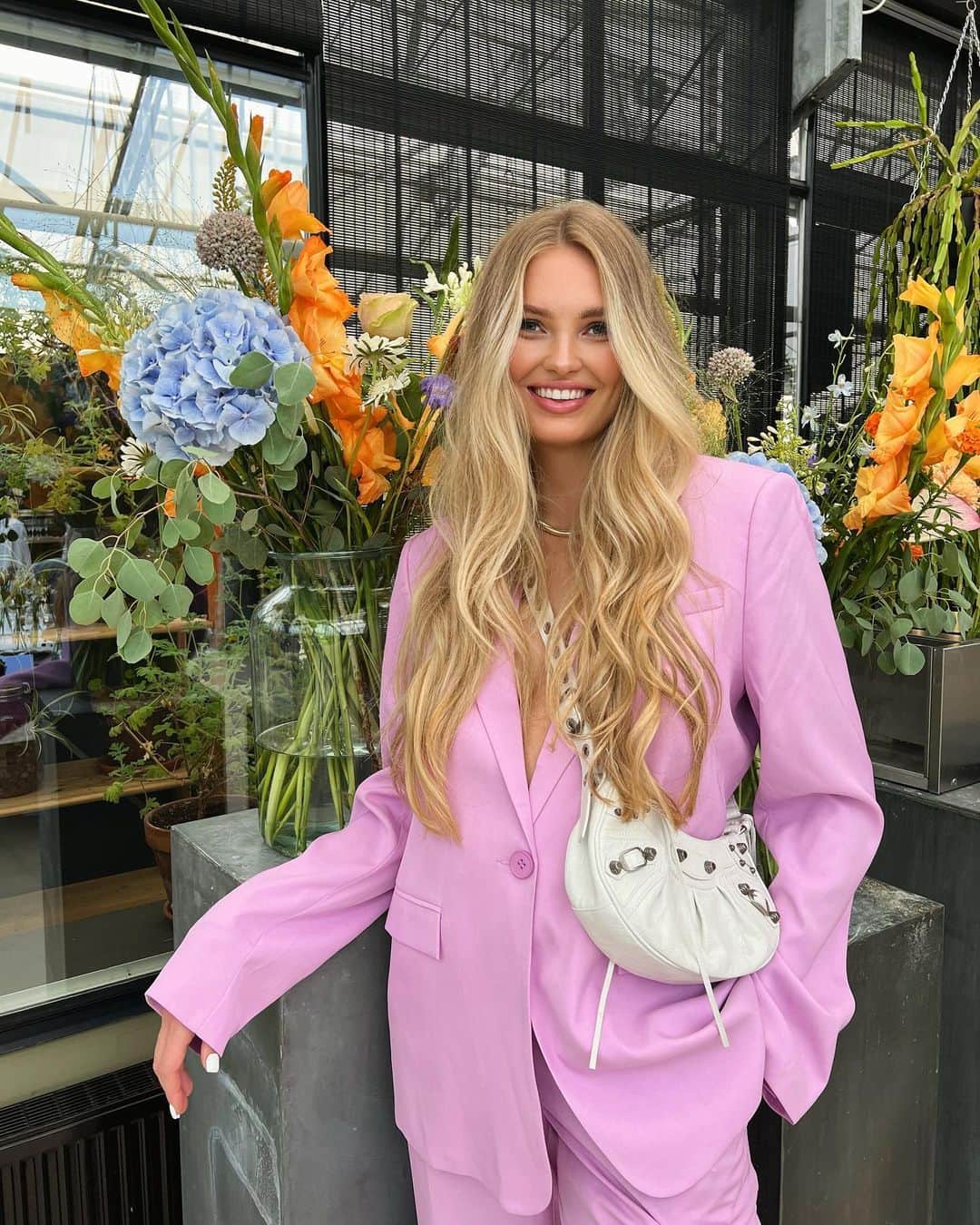 ロミー・ストリドのインスタグラム：「All laughs at yesterdays launch @nakdfashion 🌸」