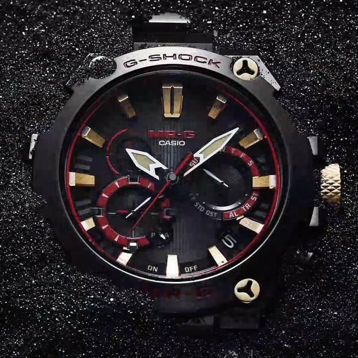 G-SHOCKのインスタグラム：「The pinnacle of the G-SHOCK brand emerges. The MRGB2000B-1A4 AKA-ZONAE features crimson red with black colorway reminiscent Japanese samurai armor that keeps out the elements. 📷 @hodinkee  . . . #GSHOCK #MRGB2000 #luxurywatches」