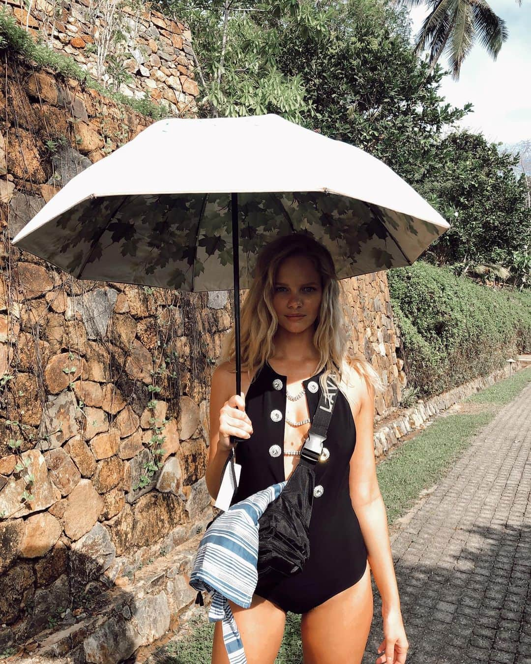 Marloes Horstさんのインスタグラム写真 - (Marloes HorstInstagram)「Once upon a time in Sri Lanka 🌸」7月28日 2時52分 - marloeshorst