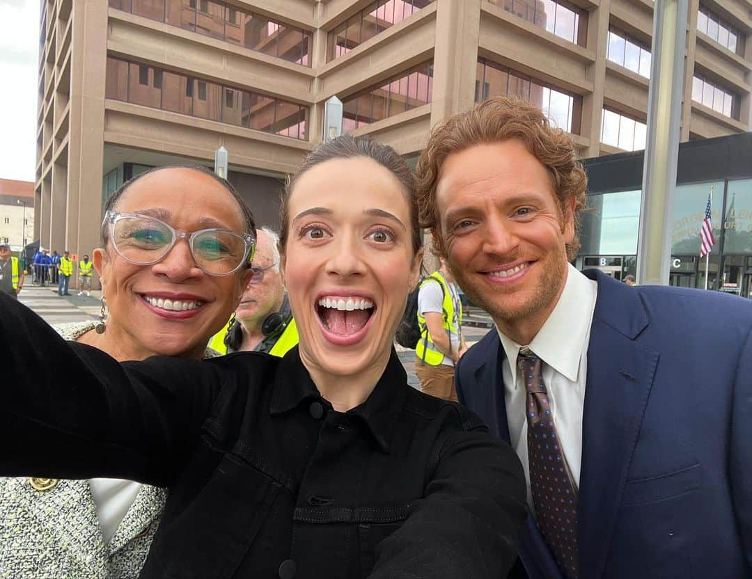 マリーナ・スコーシアーティさんのインスタグラム写真 - (マリーナ・スコーシアーティInstagram)「First day back and I came to the wrong show. Whoops. #chicagomed #crossover #firstday #wereback #chicago #nickgelfuss #onechicago #chihards @nbconechicago」7月28日 7時51分 - marinasqu