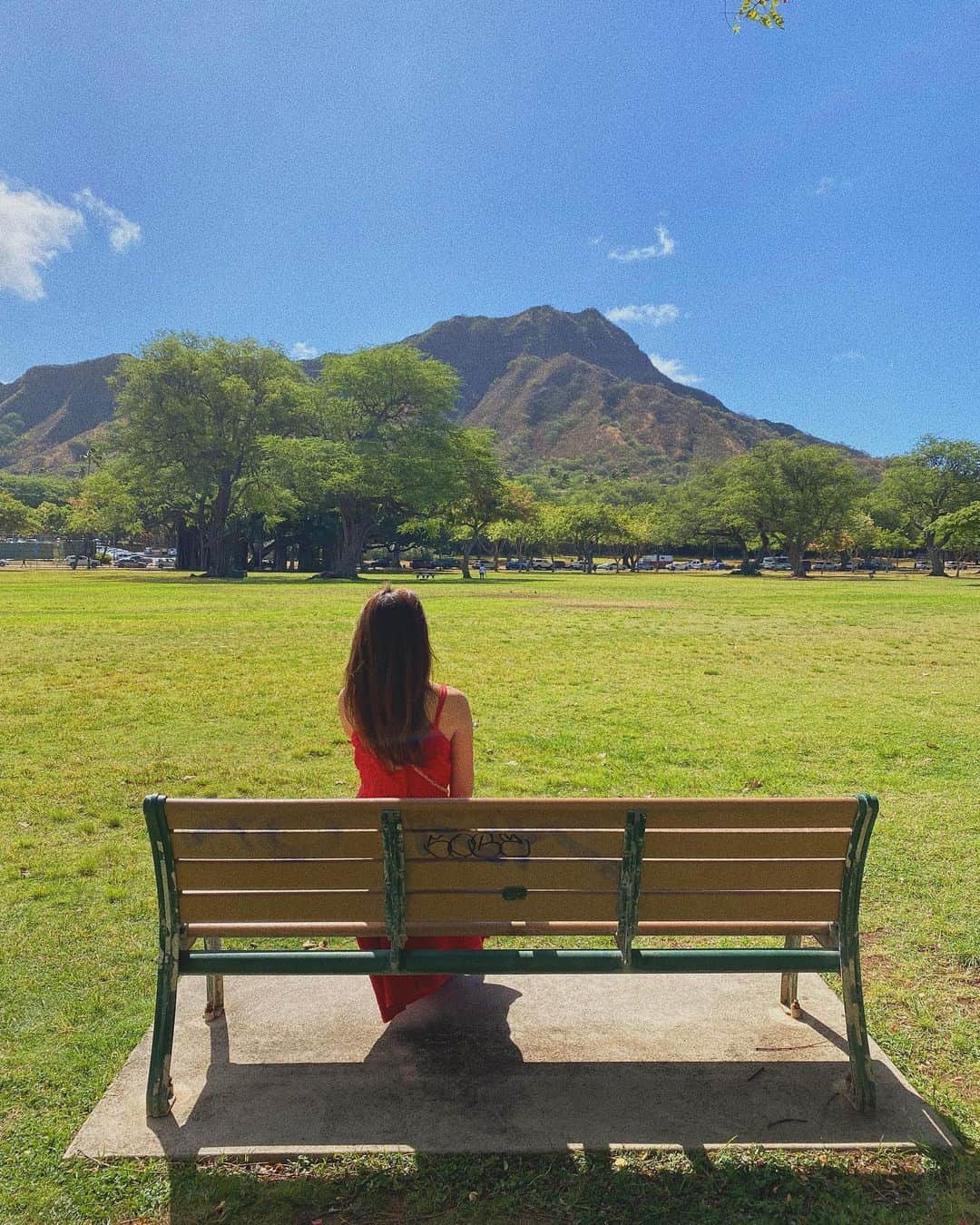 佐山彩香のインスタグラム：「良い気を頂きました🙏🏻 #diamondhead 🌋」
