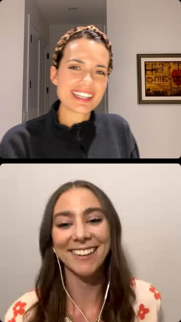 トーレイ・デヴィートのインスタグラム：「Absolutely loved chatting with @the.brainhealth.doctor about all things brain health! I learned so much and feel so inspired to take more steps daily towards supporting my brain’s health and well-being. If you missed our live, check it out! I want to know, what is the one thing you are going to implement daily to support your #BrainHealth ? My commitment is daily movement, even if it’s just a walk to the store. 💕🧠」