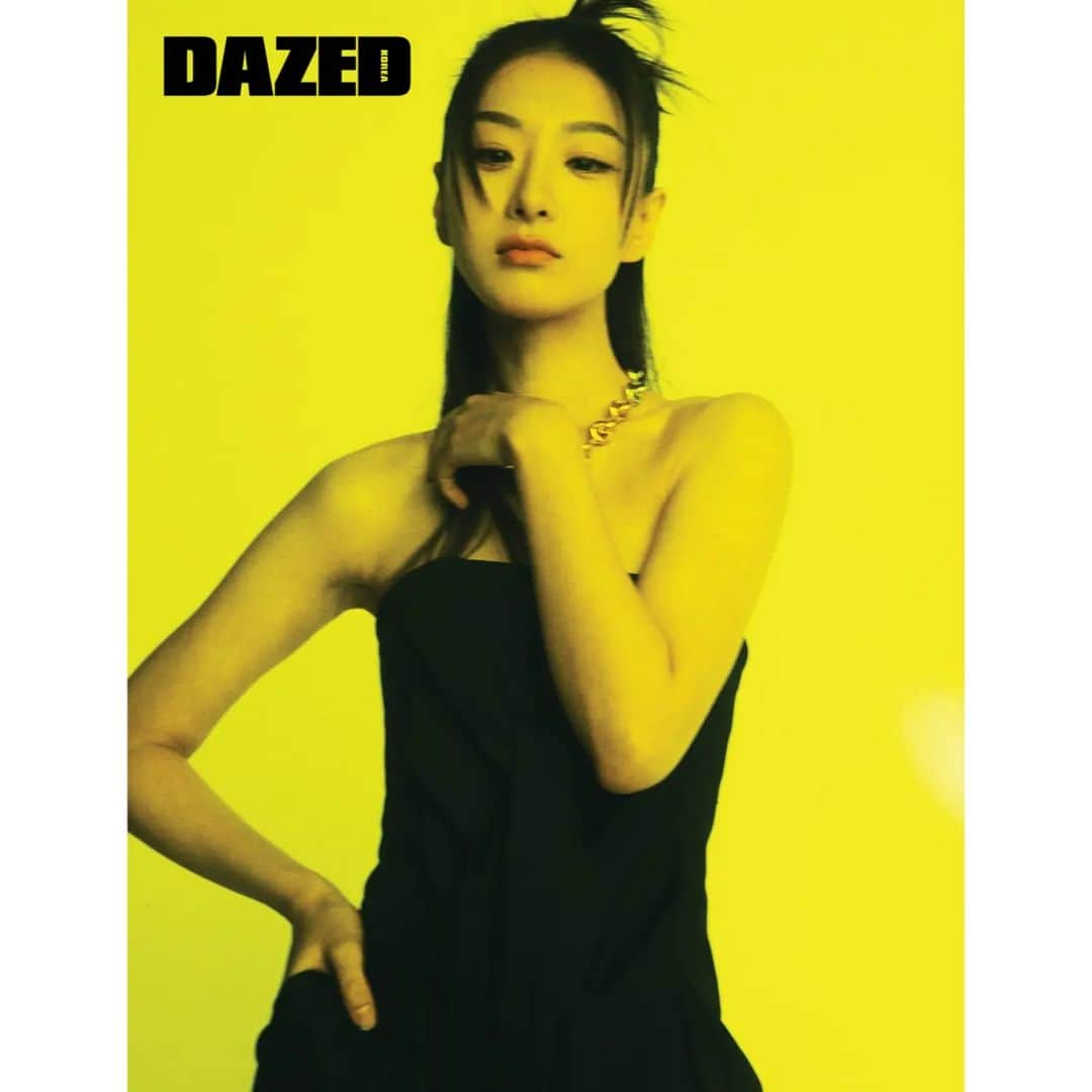 玄里のインスタグラム：「@dazedkorea デイズド8月号🍋  とんでもなく楽しい撮影でした！  💛Special Thanks for Editor : Lee Hyunjun Fashion : Kim Bebe Photography : Kim Yeongjun Art : Kang Joohyun Hair : Lee Enoc Makeup : Lee Bom」