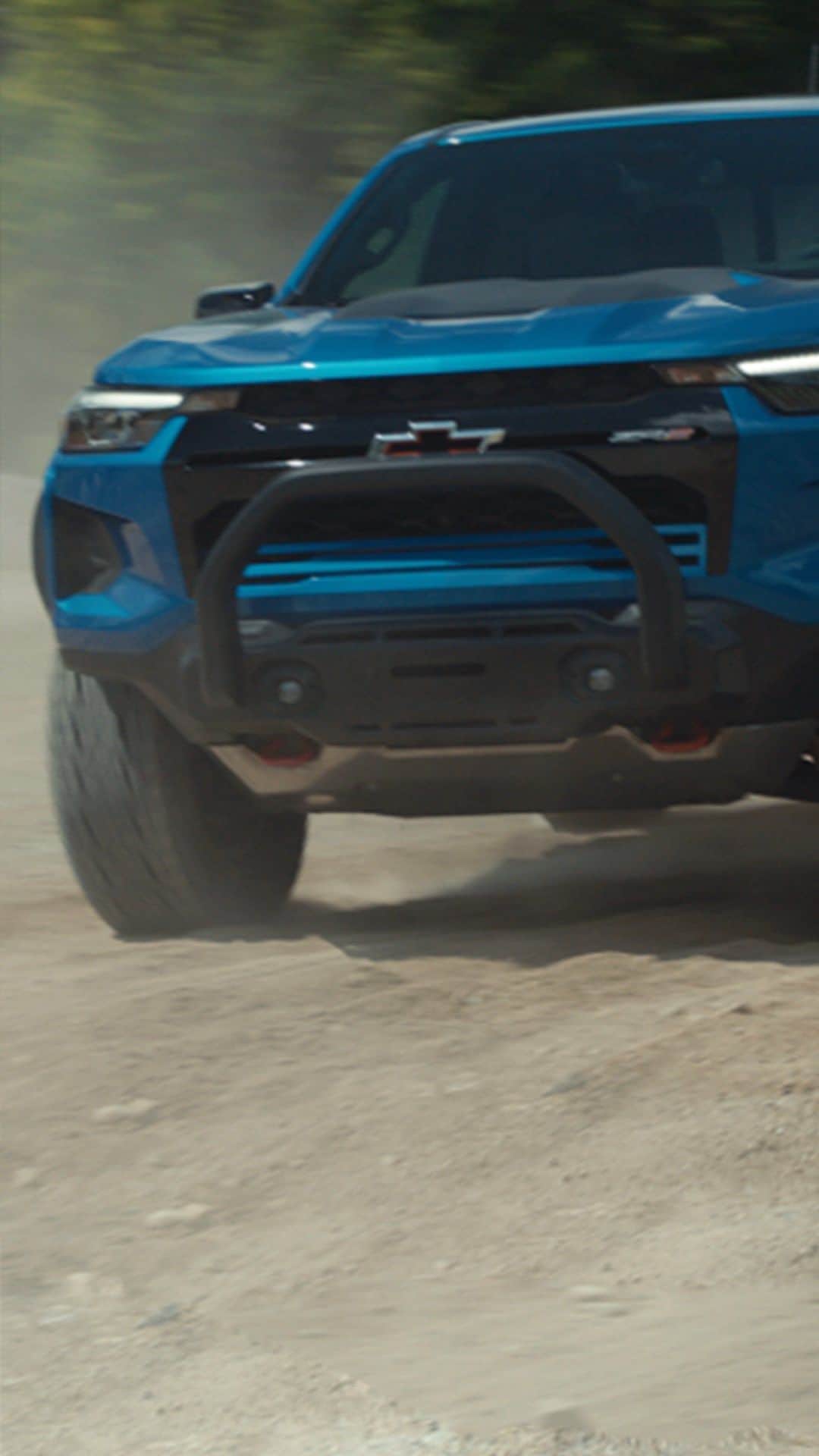 シボレーのインスタグラム：「More adventure awaits. Get out there in the All-New 2023 #ChevyColorado.」
