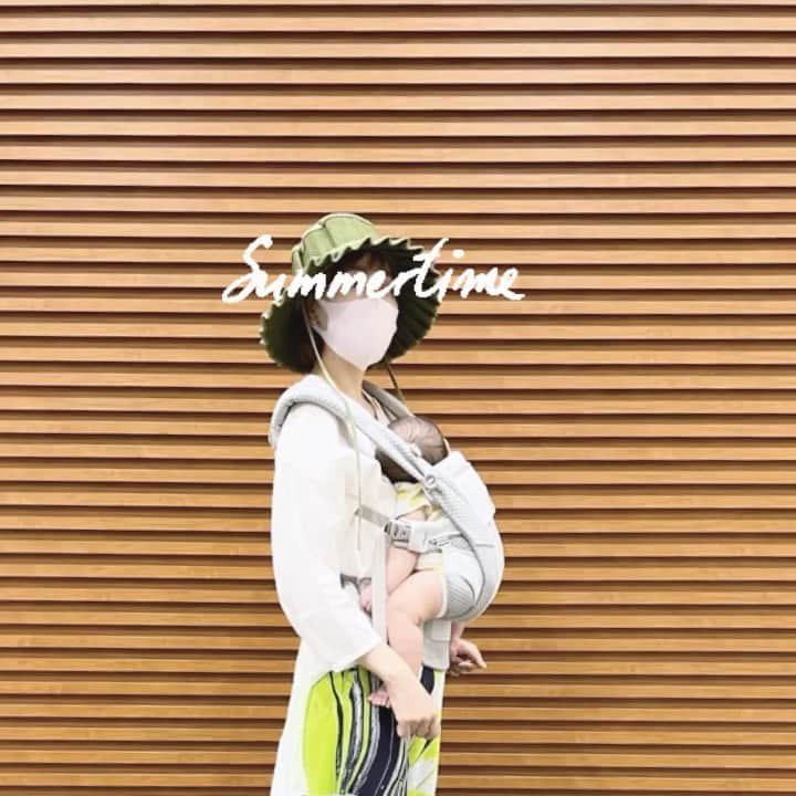 のインスタグラム：「いよいよ夏本番☀️🌿 今年も半分を折り返したばかりですが、、　 なんと！地球が1年間に供給できる資源を 使い果たしてしまう日【オーバーシュートデー】が 今年は、今日7月28日でした。 ⁡ 人間が生物資源をどのくらいの速さで 消費しているかを1年(365日)で考えたとき 7月28日でオーバーシュート、超過って🤯🌏 ⁡ ちなみにオーバーシュートデーは 年々前倒しになっている事実🫣(そりゃそうか…) 1970年時点では12月30日だったみたいだけど 消費が増えるのにともなって、たった50年間で 資源を使い果たすスピードが5ヶ月早くなったなんて！ 明日からは未来の資源を前借りしてることになり CO2を増やし、地球に廃棄物を溜め続けることに。  今を、そして未来を、生きる子ども達のために どんな地球環境を残してあげられるのだろうか。  植物性の食事、自宅の電力を再エネ、車をEVにと 生活を見直してきたけど、、  使い過ぎてない？と改めて電気や水道 あと、ごみ問題も注意してみよっと⚠️ 豊かな日本にいると気付きづらいけど いや、敢えて見えづらくしていると思う そんな社会の仕組み・あり方についても 考えさせられる。#アースオーバーシュートデー」