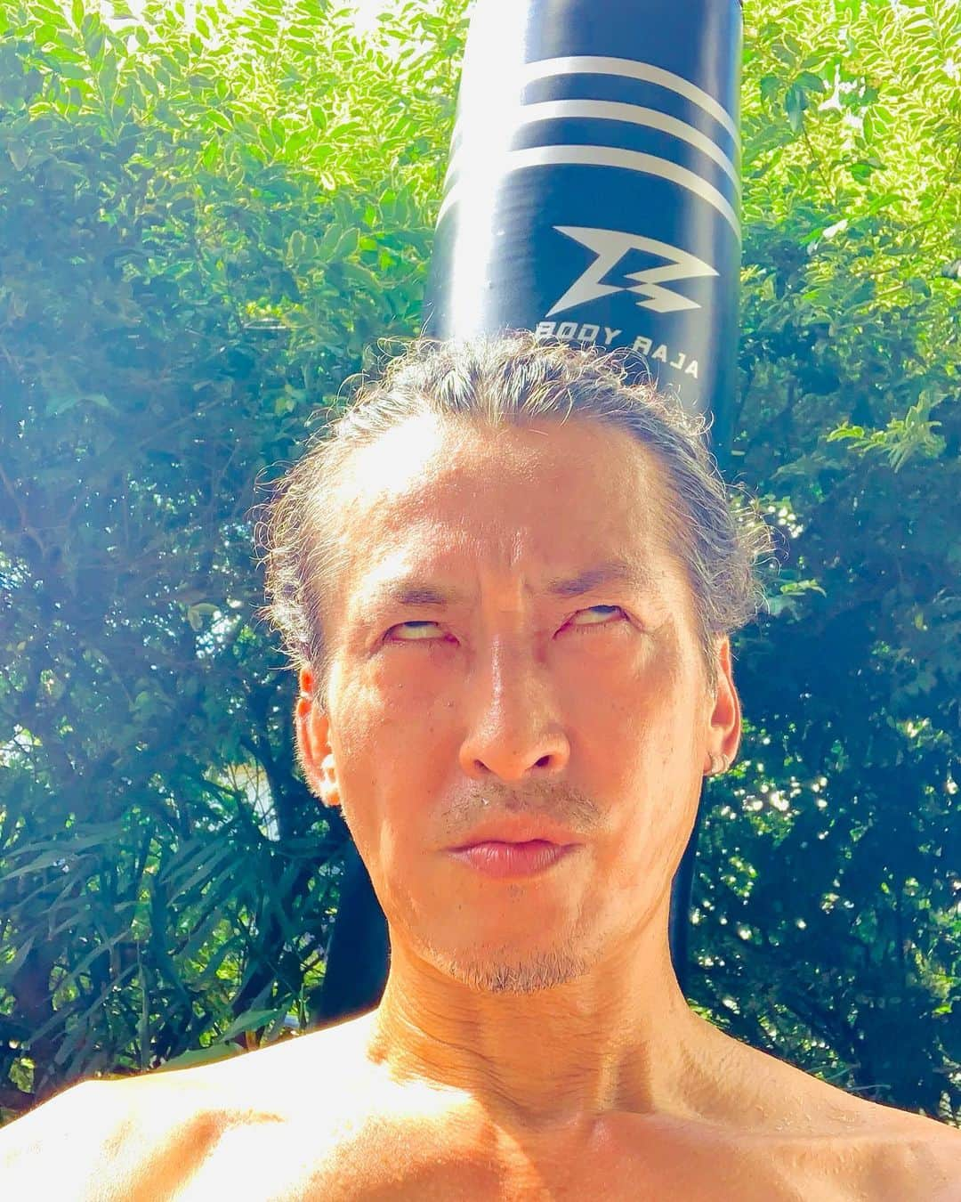 大沢樹生さんのインスタグラム写真 - (大沢樹生Instagram)「今年一番の汗ダク生🤪💦💦💦  #世界平和⠀ #願う⠀ #love⠀ #peace⠀ #戦争反対⠀ #戦争ダメ⠀ #nowar⠀ #平和ボケダメ #熱中症注意⠀ #コロナ感染注意⠀ #コロナ感染予防⠀ #己の身は己で守る #キックボクシング⠀ #トレーニング⠀ #練習⠀ #汗ダク #大沢樹生⠀ #おおさわみきお⠀ #mikioosawa ⠀ #osawamikio ⠀ #mikiooffice⠀ #ミキオオフィス」7月28日 16時23分 - osawa_mikio