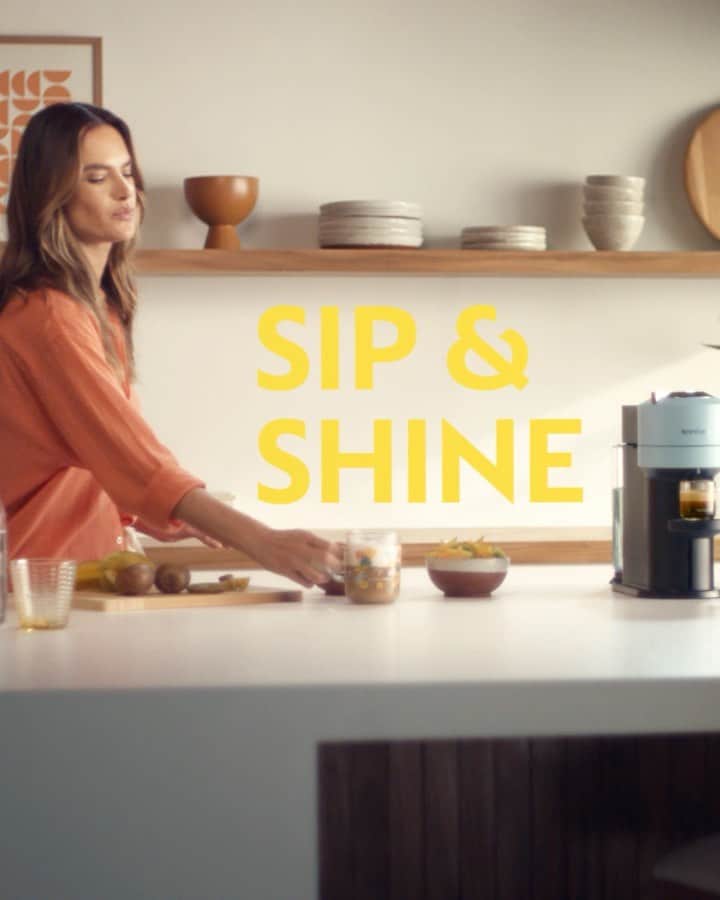 Nespressoのインスタグラム：「Another cup of sunshine, another occasion to sparkle. This new Nespresso ritual soaks up the summer sun to spread renewed energy.  #Summer2022 #ACupOfSunshine #BrazilianVibes #NespressoxAlessandraAmbrosio」