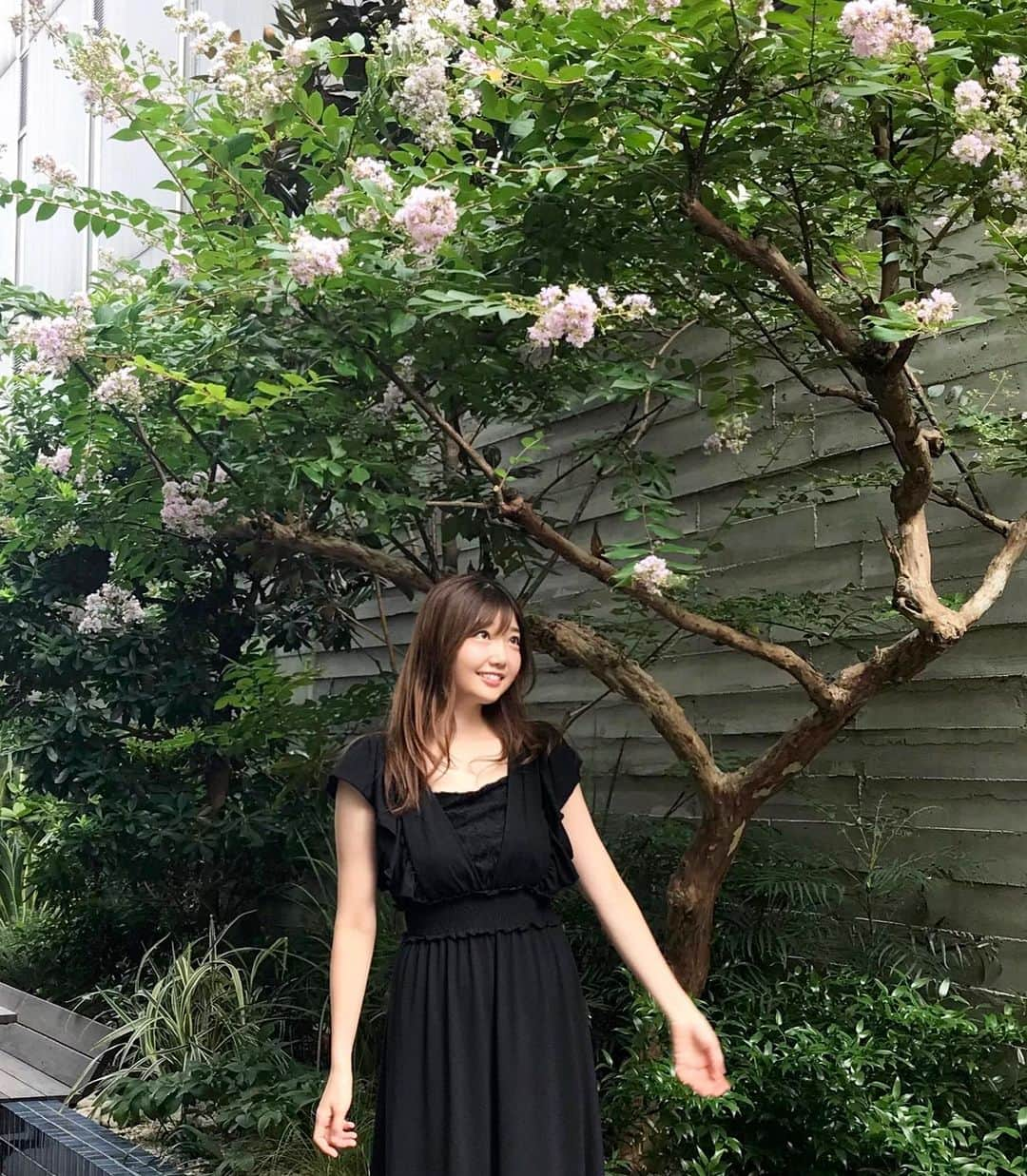 橘珠里さんのインスタグラム写真 - (橘珠里Instagram)「▫️𝗚𝗶𝗻𝘇𝗮 𝗖𝗮𝗹𝗹𝗮▫️  いよいよ夏本番☀️ 毎日ノースリーブや半袖を着て、肌を出す機会が増えました👗  女性専用脱毛サロン『銀座カラー』では、「顔・VIO付きの全身脱毛　6回＋医療脱毛1回 が 月額1,900円」という、ハイコスパの脱毛プランがあります✧  脱毛してあると楽にきれいなお肌でいられるので、おすすめです⸝⋆ ꙳  公式アカウント➪ 『@ginzacalla_official』 URLから、無料カウンセリングのご予約・キャンペーン詳細のcheckできます⋆͛  #銀座カラー #脱毛 #全身脱毛 #顔脱毛 #callaPR #素肌美容 #ムダ毛処理 #すべすべ肌 #ノースリーブ #ノースリーブワンピース #半袖コーデ #肌見せ #肌見せコーデ #夏服コーデ #美肌 #ginzacalla」7月28日 21時28分 - jurinu