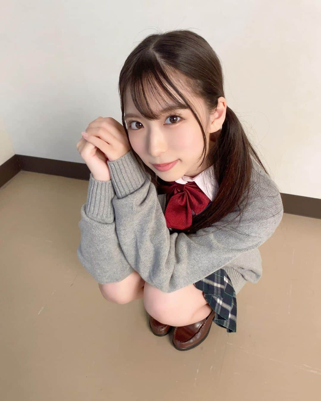 天音ゆいのインスタグラム：「もういくつねるとなつやすみ #制服 #夏休みはよ」