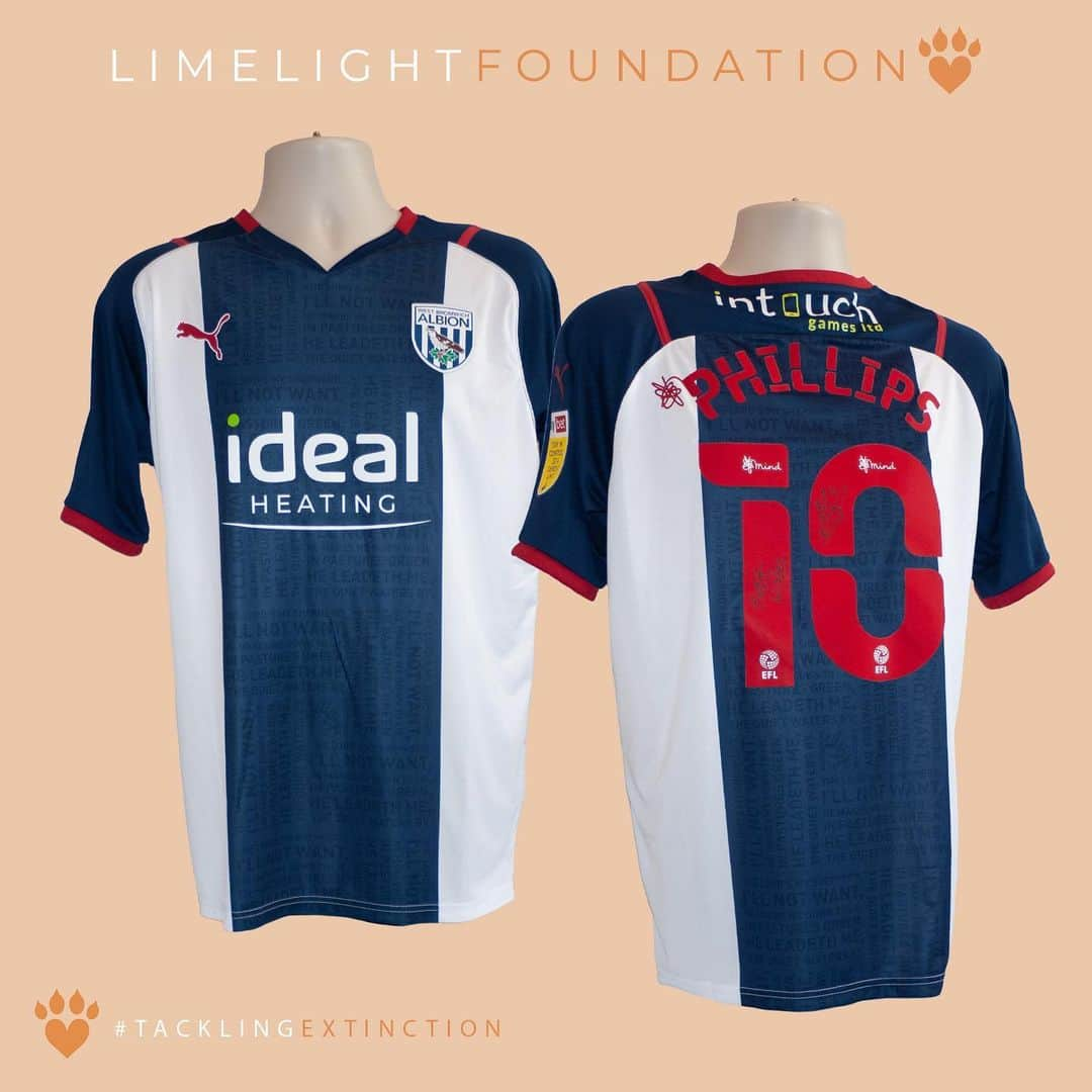 マット・フィリップスさんのインスタグラム写真 - (マット・フィリップスInstagram)「Win a signed @phillips1303 @wba shirt at The Limelight foundation with all proceeds going towards wildlife conservation 🐾 Visit @thelimelightfoundation website for a chance to win! 🔵⚪️ #TacklingExtinction #westbrom #wba #westbromwichalbion #football #signedshirt #wildlife #conservation #charity #extinction」7月28日 22時31分 - phillips1303