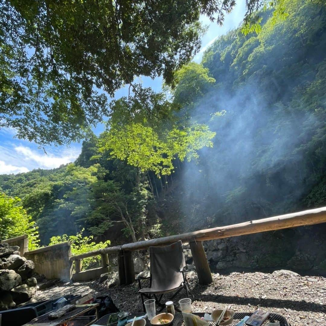 山下訓広さんのインスタグラム写真 - (山下訓広Instagram)「楽しい日帰りキャンプ🏕 この非日常がたまらない… 自然がいっちゃんたのし🙆‍♂️ 写真を見て毎回思う。 痩せよ🫃🏻」7月29日 6時15分 - kunihiroyamashita