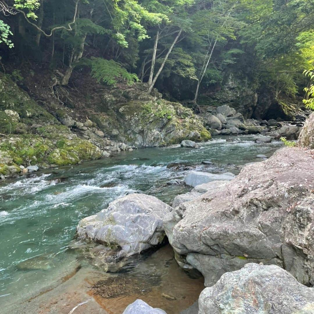 山下訓広さんのインスタグラム写真 - (山下訓広Instagram)「楽しい日帰りキャンプ🏕 この非日常がたまらない… 自然がいっちゃんたのし🙆‍♂️ 写真を見て毎回思う。 痩せよ🫃🏻」7月29日 6時15分 - kunihiroyamashita