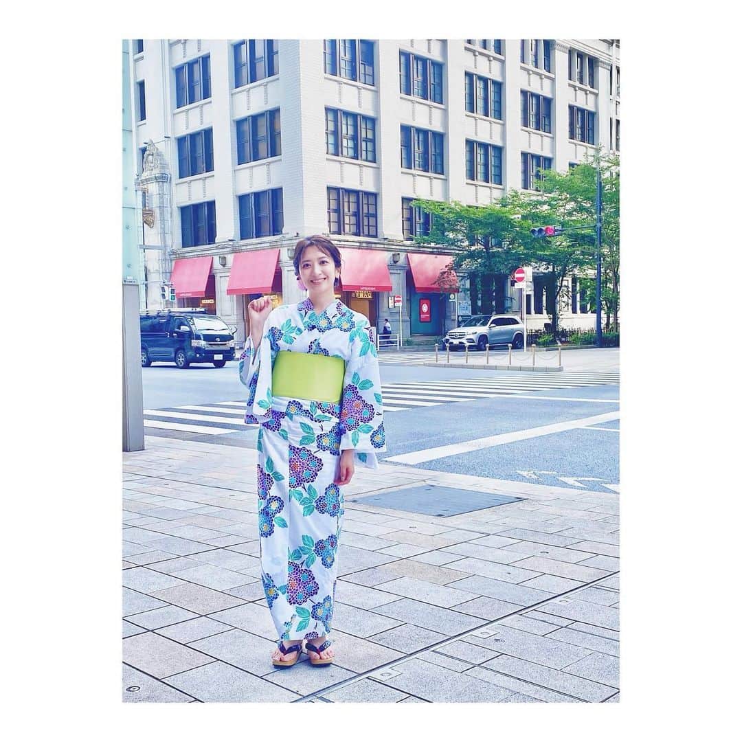 笹崎里菜さんのインスタグラム写真 - (笹崎里菜Instagram)「🐬 お久しぶりです🍉 いかがお過ごしでしょうか？👒 7年ぶりにロケで浴衣を着ました🐠✨ たまには、良きですなぁ🌽  ＼絶賛夏バテ中／ #また冬にでもお会いしましょう」7月29日 19時08分 - rina_sasazaki