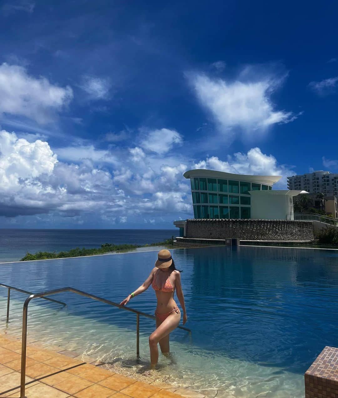 のインスタグラム：「🌊  #guam #guamagain」