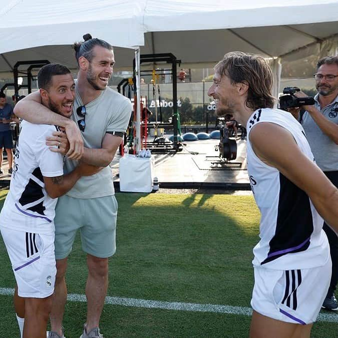 エデン・アザールさんのインスタグラム写真 - (エデン・アザールInstagram)「Work hard, have fun with friends 💪⚽️」7月29日 15時53分 - hazardeden_10