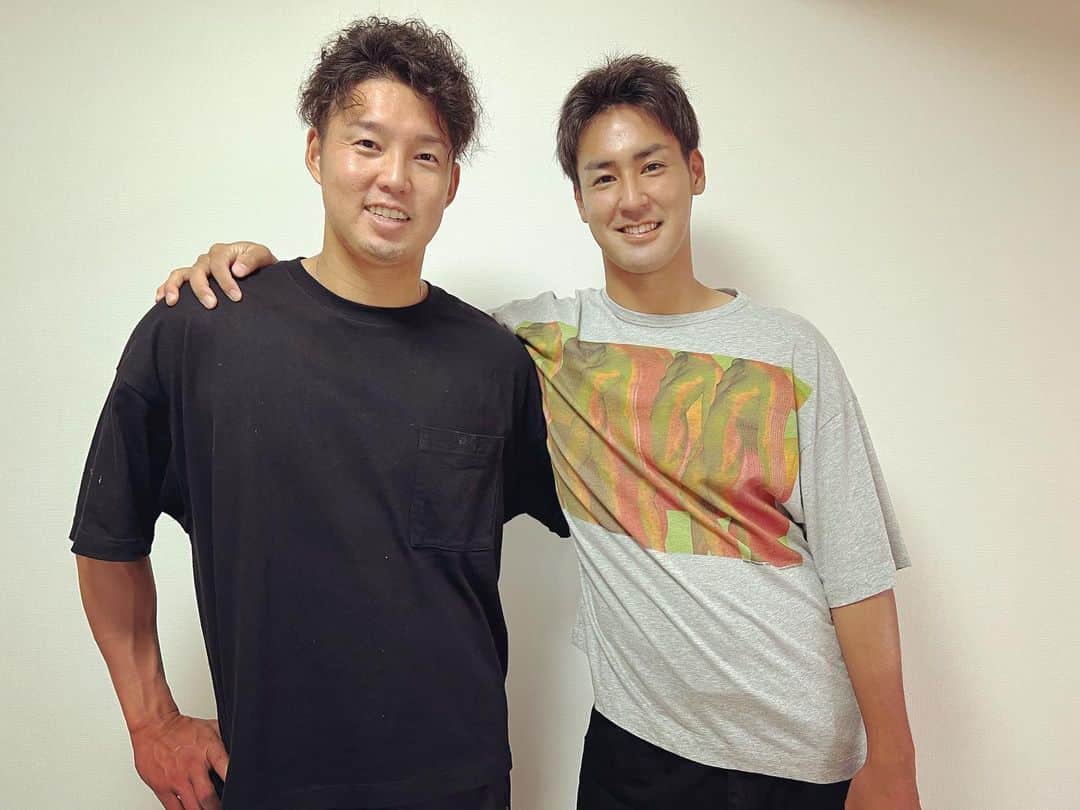 森雄大のインスタグラム：「森原康平様 キャンプの同部屋にはじまり今までずっと仲良し！ 2人で撮った写真いっぱい！ これからもお世話になる気満々です🫡 気をつけて行ってらっしゃいませ⭐️ #AB型最高」