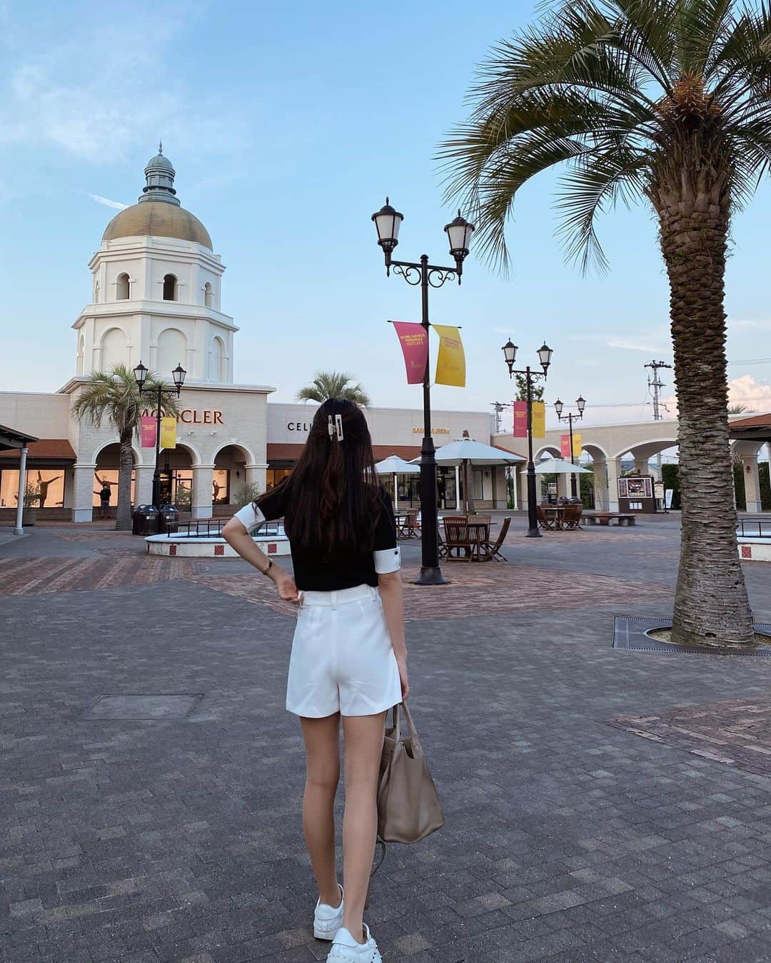 塚本いづみのインスタグラム：「. 空が綺麗だった日🌈」