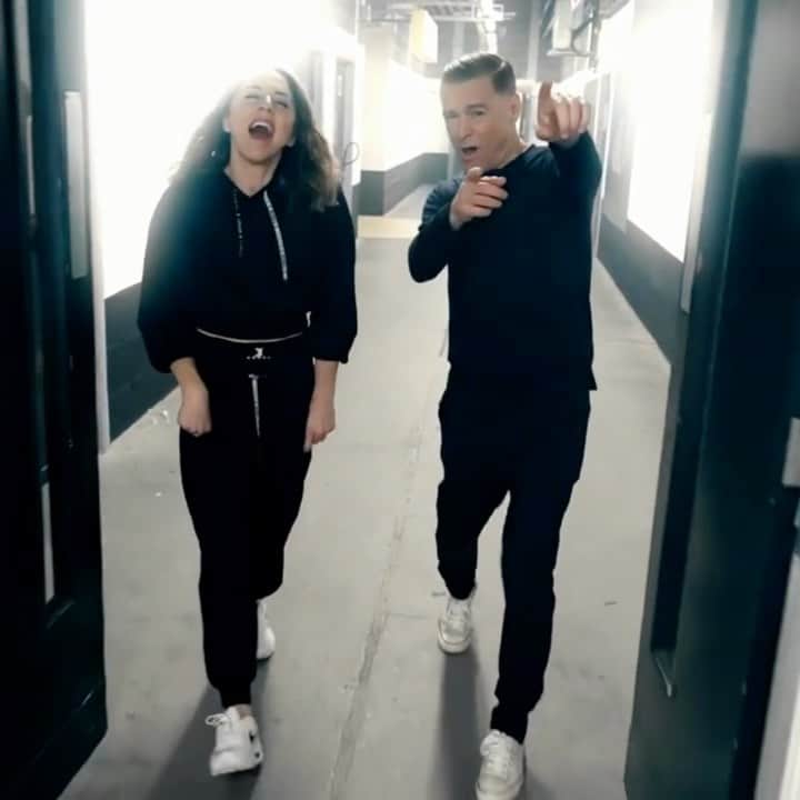 ブライアン・アダムスのインスタグラム：「Mel and I have re-recorded our song “When You’re Gone” and made a new video for it. (Link in the bio). Shot in Mel’s hometown of Widnes with Keith Scott on lead guitar!#whenyouregone #melaniec #bryanadamsclassic」