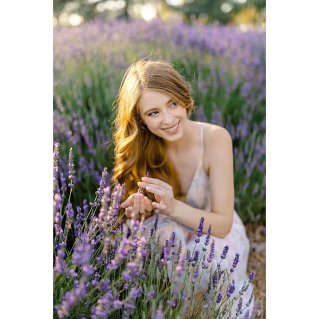アシュリン・ピアースのインスタグラム：「“As rosemary is to the spirit, so lavender is to the soul.” 💜  Photography: @ohwowtina  For: @shopmorninglavender   #AshlynPearce #Model #Models #Modeling #ModelsOfInstagram #InstaModel #Fashion #Photography #FashionPhotography #BestPhoto #Lavender #LavenderField #Love #RedHead #Actress #Actor #Streamer #Beautiful #Summer #California #SummerVibes #Flowers #Beauty #LookBook #MorningLavender #Dress #Dresses #Smile #Pretty #Happy」