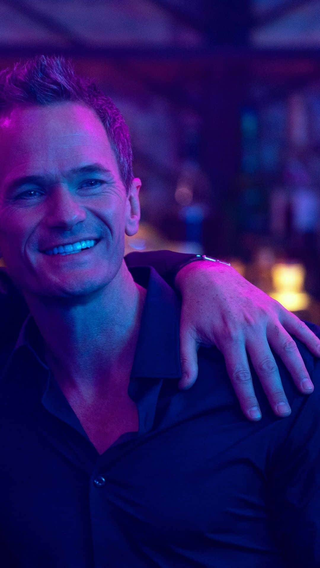 ニール・パトリック・ハリスのインスタグラム：「Why are you looking at posts when you could be watching Uncoupled?? All 8 episodes now streaming on @netflix」