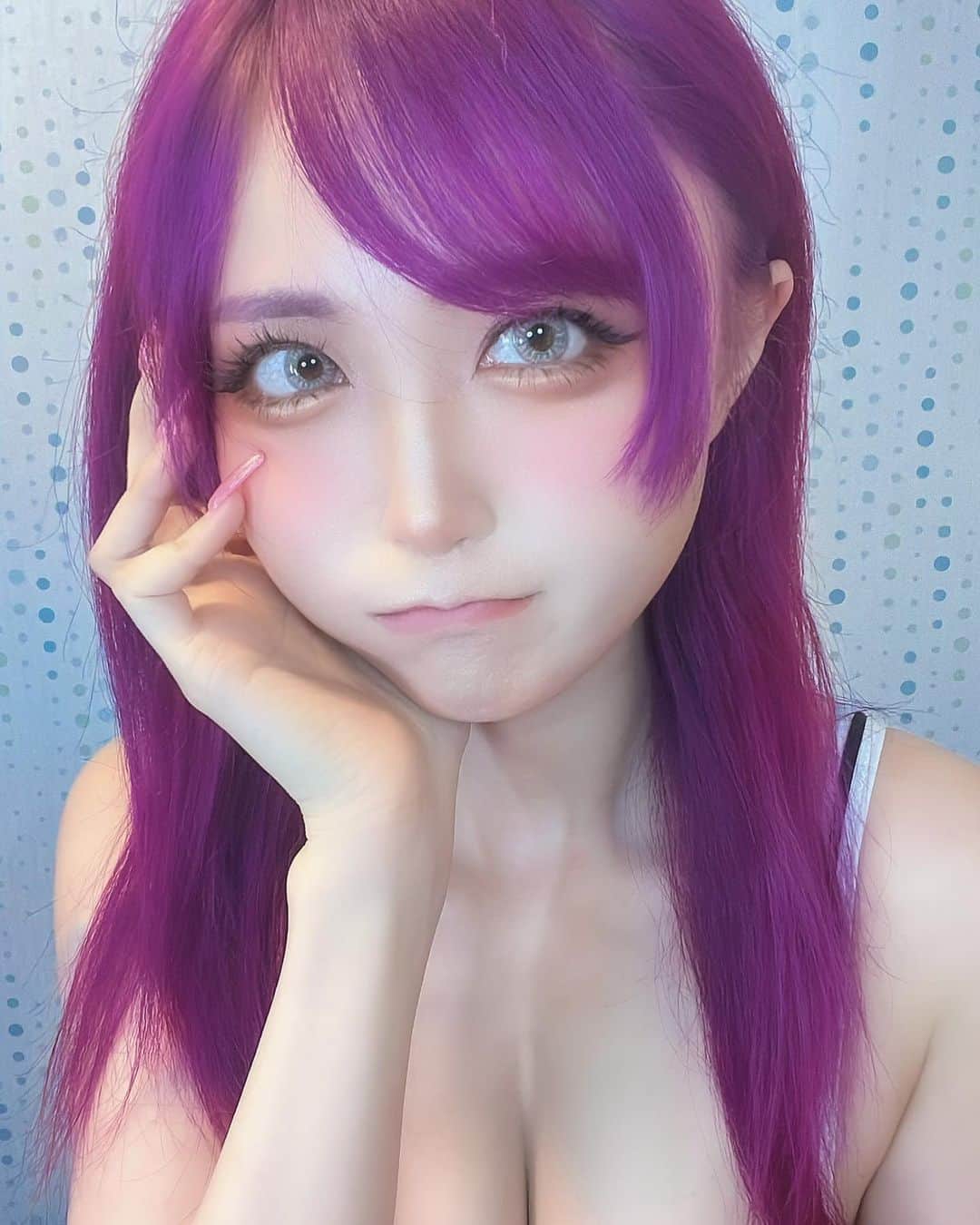 のインスタグラム：「今週もお疲れさま💗💗💗  #cosplayerchamomile  #chamomilecosplay  #cosplayer #cosplaying  #cosplaygirl」