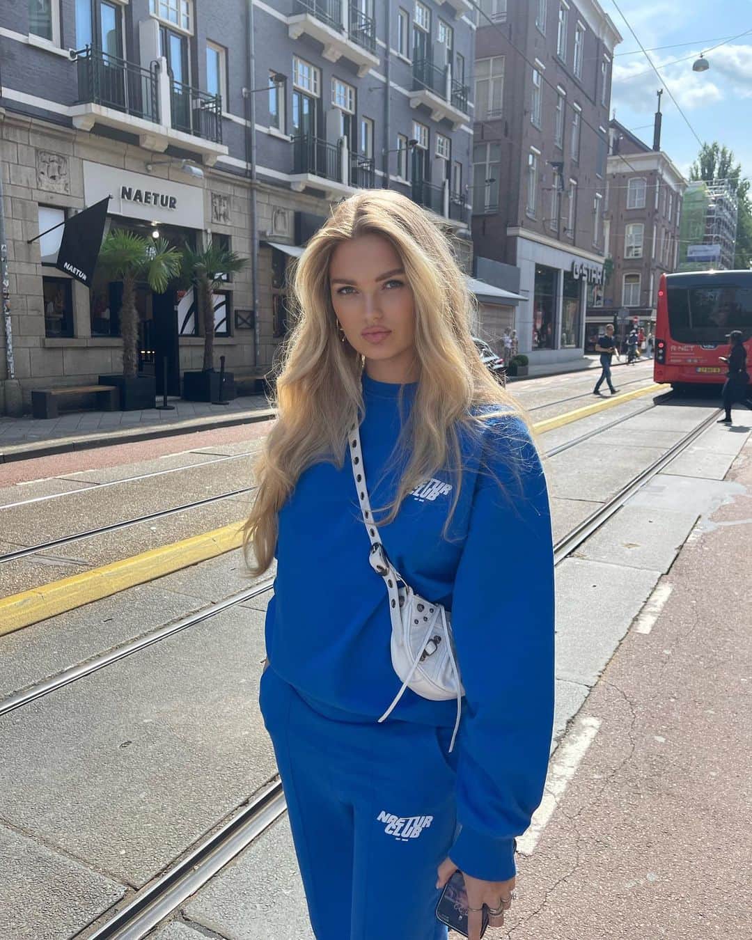 ロミー・ストリドのインスタグラム：「Last weekend to visit our pop-up @naetur 🦋」
