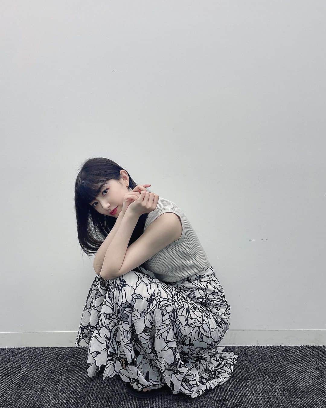 のインスタグラム：「#オンラインお話し会 1日目の私服🤍 . . #AKB48 #私服 #夏服 #REDYAZEL  #snidel #ootd #idol」